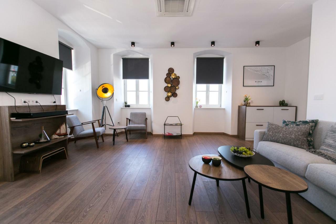 Del Molo Apartment