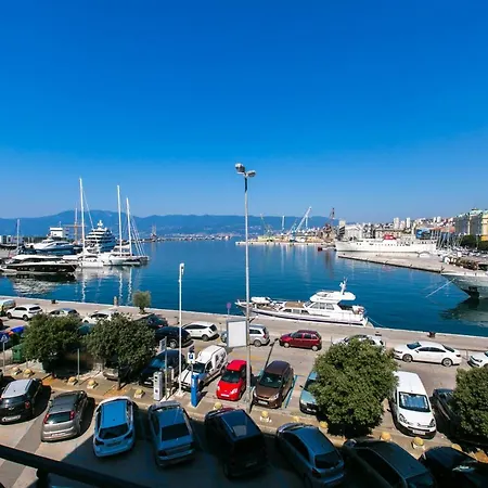 Apartments Del Molo Rijeka Exterior photo